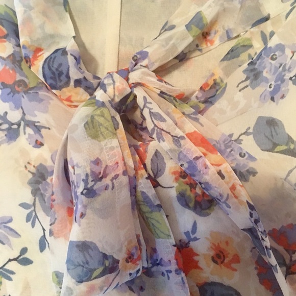 Designer sleeveless Tunic - Picture 2 of 6